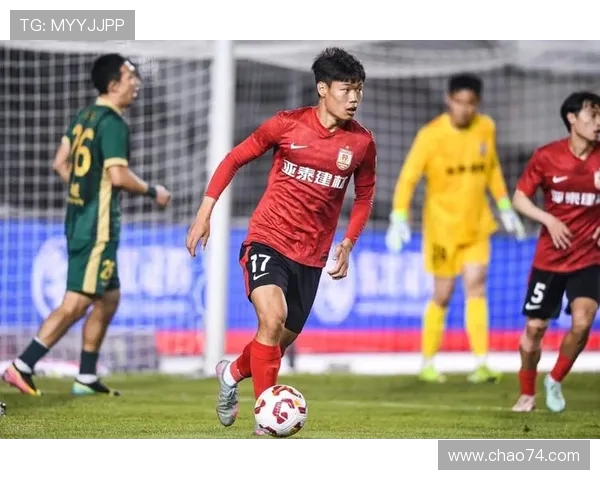 U23国脚后卫贺一然即将加盟蓉城球队而非山东泰山传闻属实